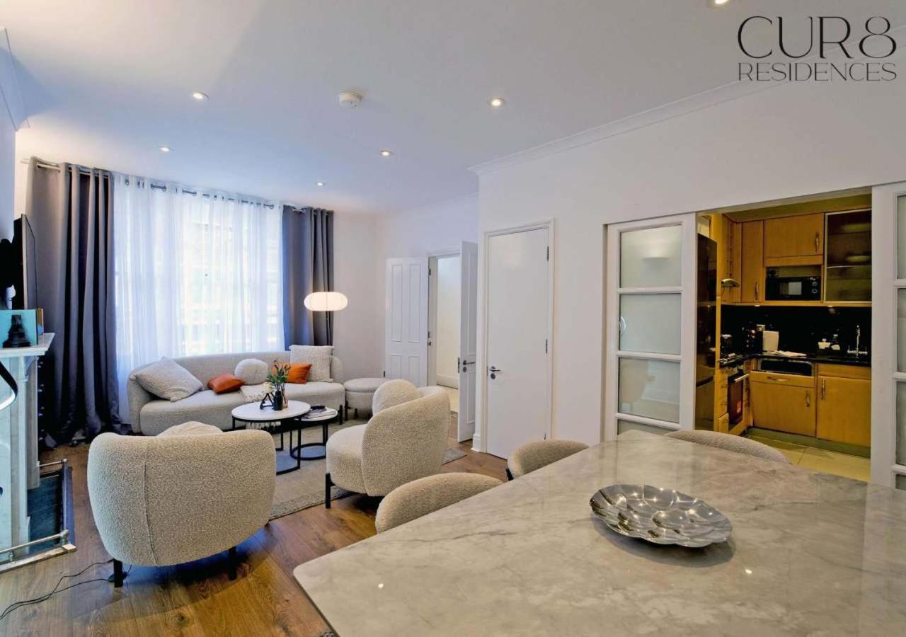 Charming Mews House In The Heart Of South Kensington *
