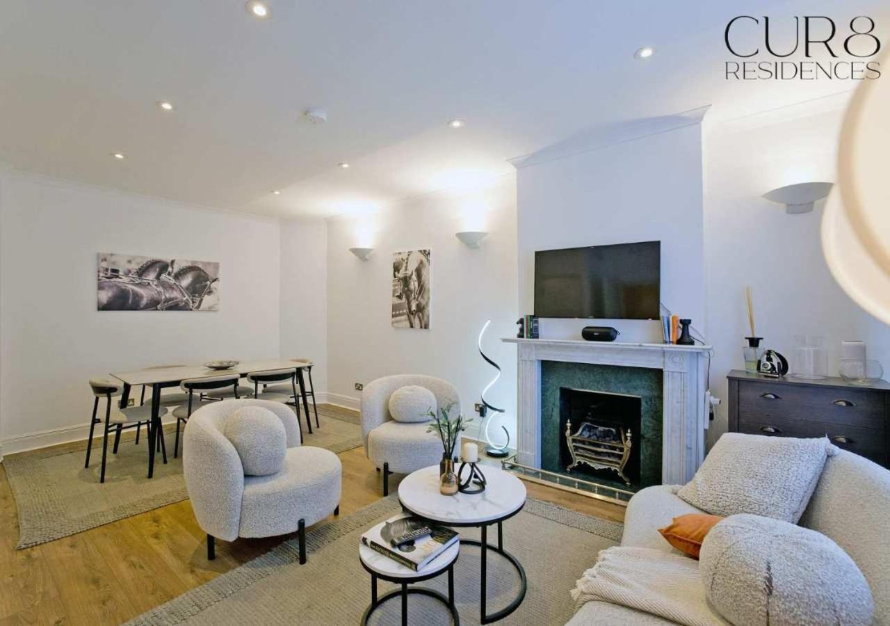 Charming Mews House In The Heart Of South Kensington