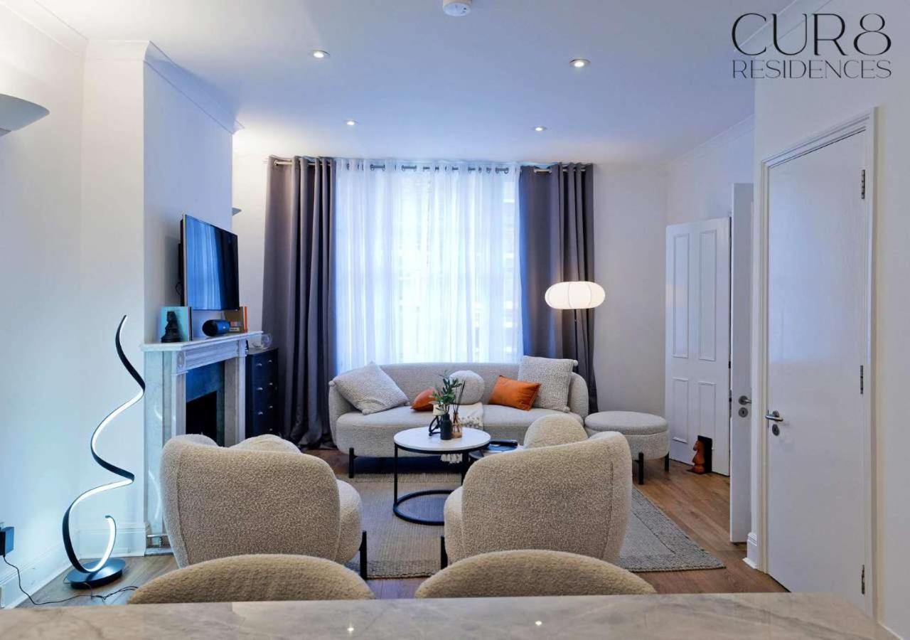 Charming Mews House In The Heart Of South Kensington Londra